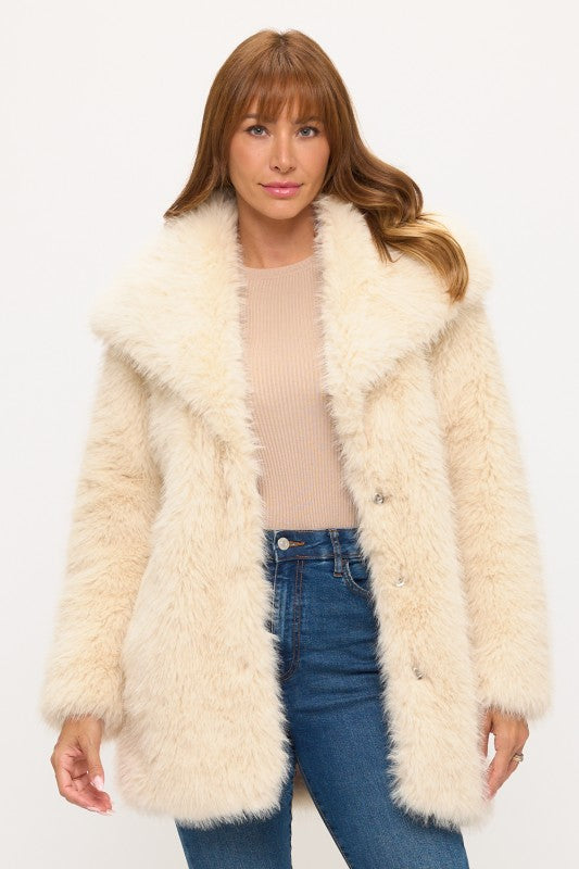 Luxe Cloud Oversized Faux Fur Coat - Ivory