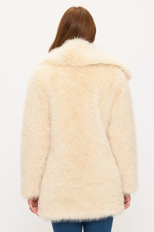 Luxe Cloud Oversized Faux Fur Coat - Ivory