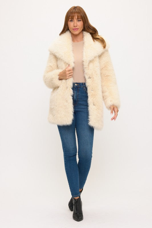 Luxe Cloud Oversized Faux Fur Coat - Ivory