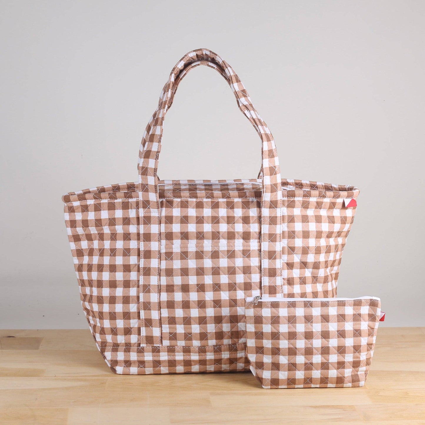 Quilted Oversized Lightweight Bag with Zip Closure